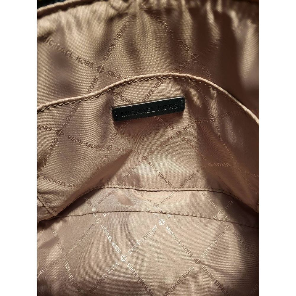 Michael Kors Green purse - Picture 3 of 3